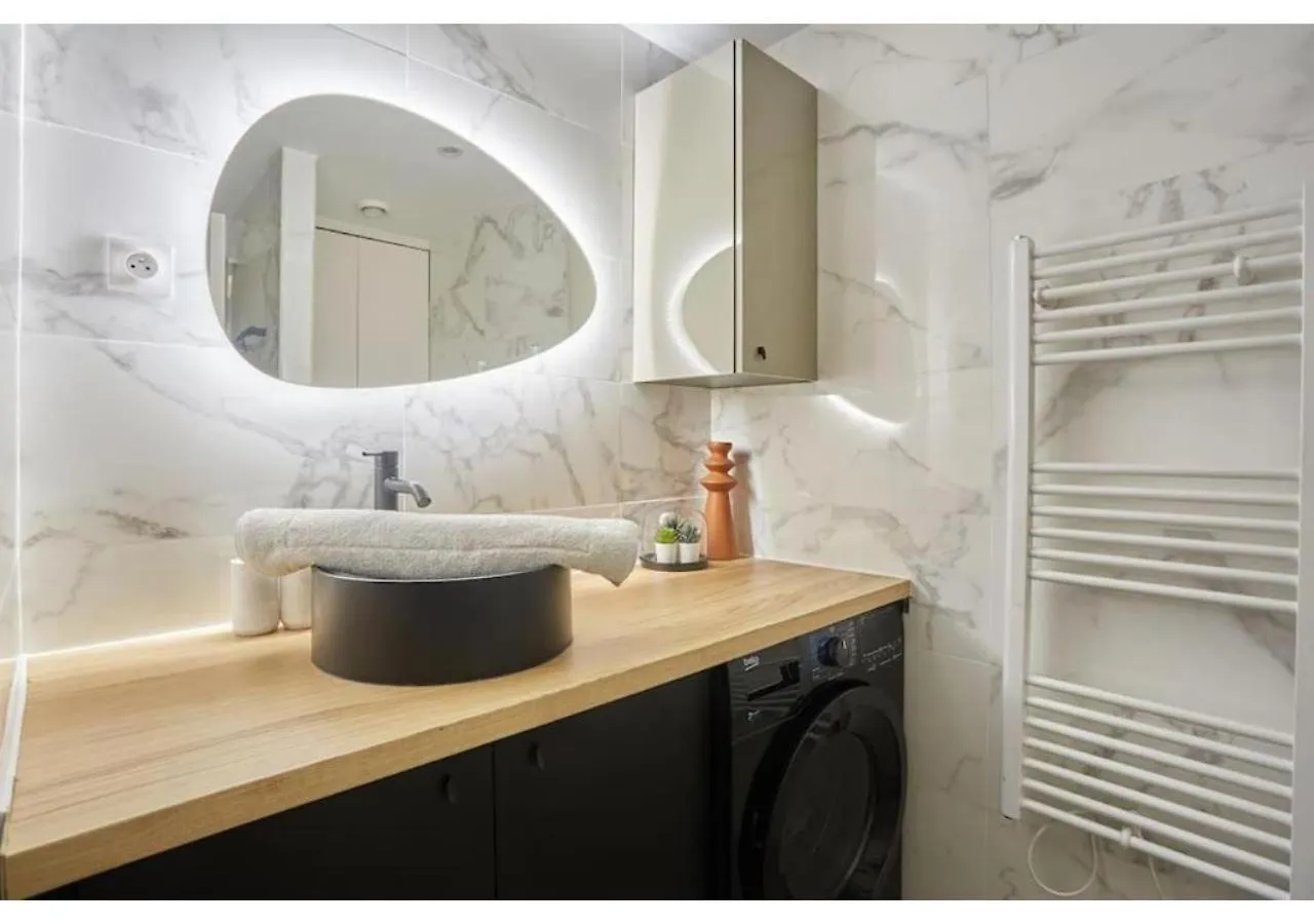 Le Marais Place Des Vosges By Prestige Paris
