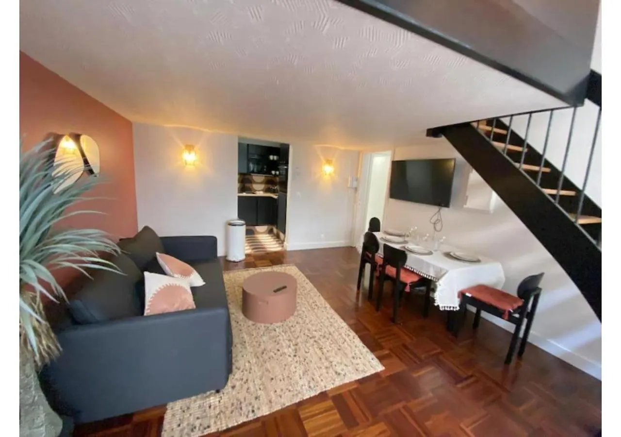 Le Marais Place Des Vosges By Prestige Daire Paris
