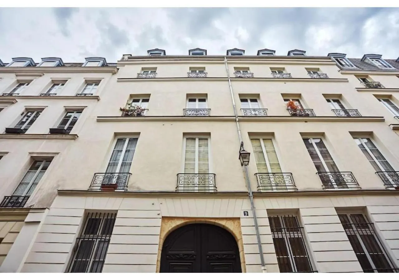 Le Marais Place Des Vosges By Prestige Paris